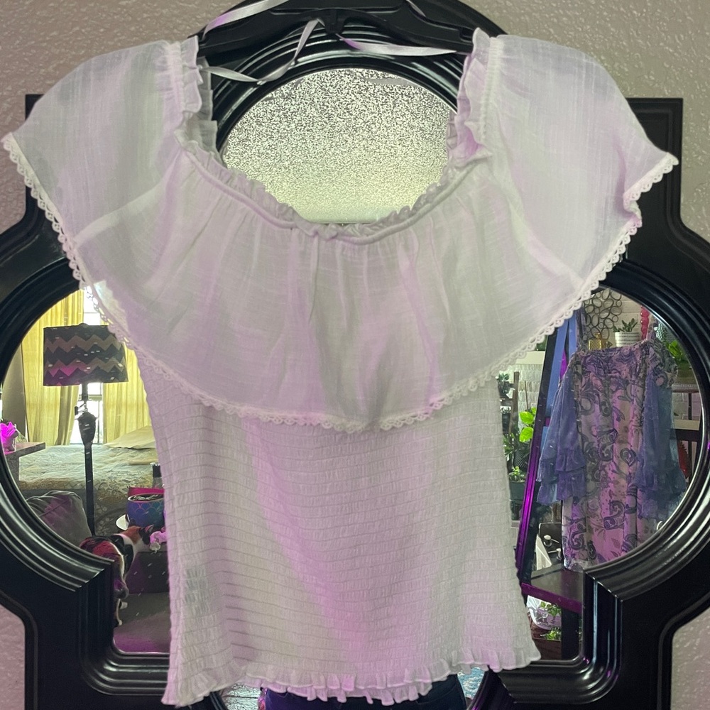 By & By white ruffled top Sz S